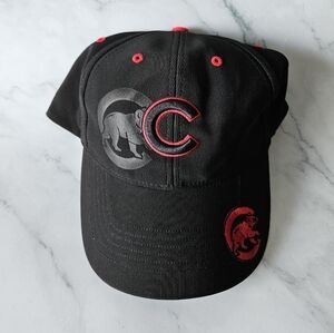 $8 SALE!! Chicago Cubs Black And Red Baseball Cap